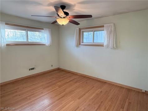 5817 Queens Highway Parma Heights OH 44130