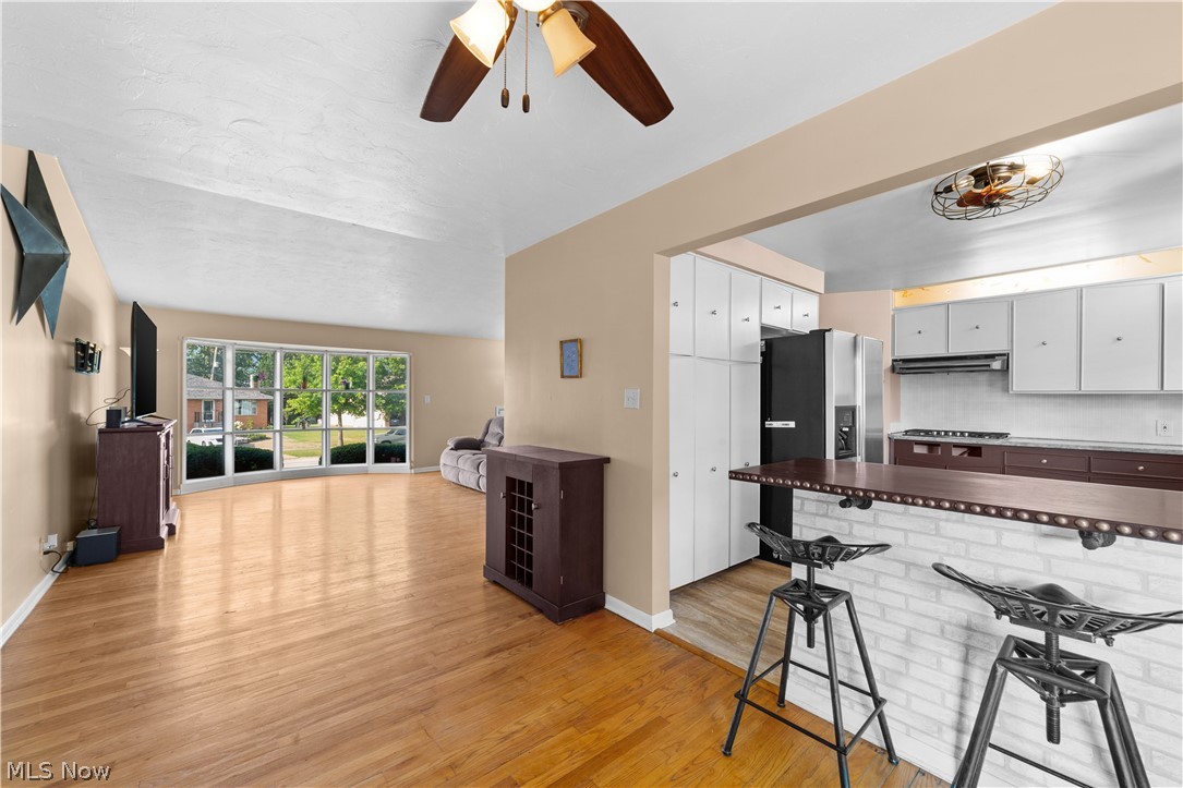 906 Long Ridge Drive Seven Hills OH 44131