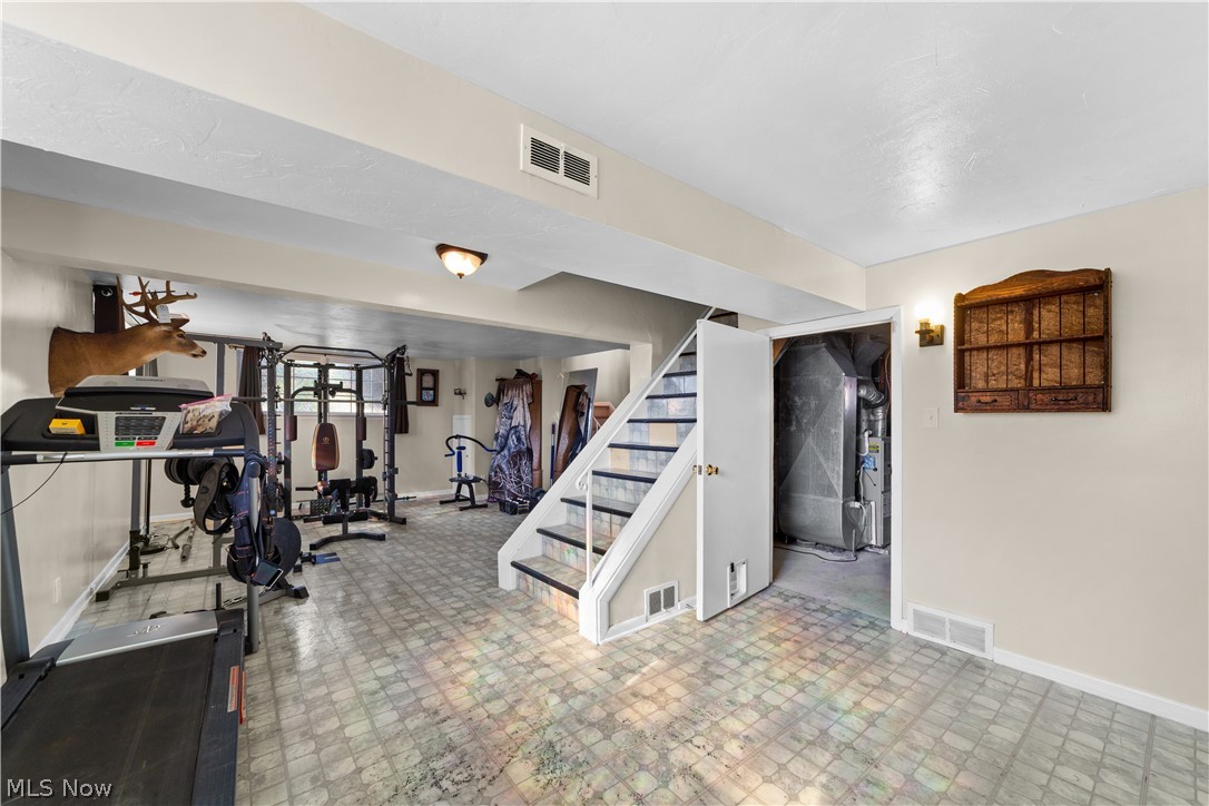 906 Long Ridge Drive Seven Hills OH 44131