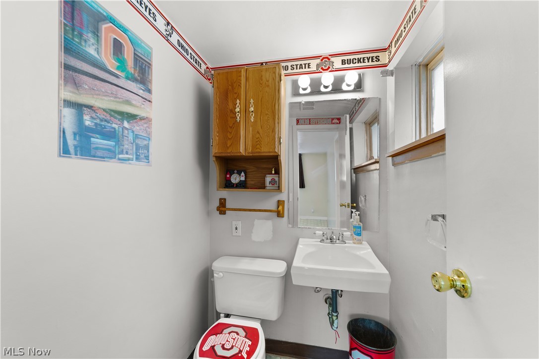 906 Long Ridge Drive Seven Hills OH 44131
