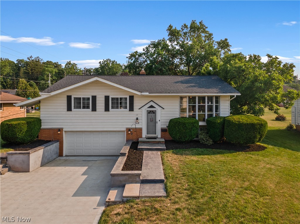 906 Long Ridge Drive Seven Hills OH 44131