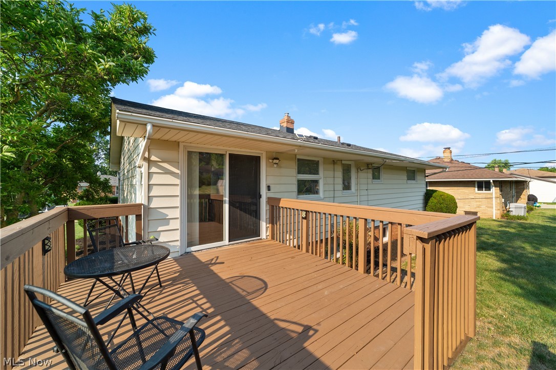 906 Long Ridge Drive Seven Hills OH 44131