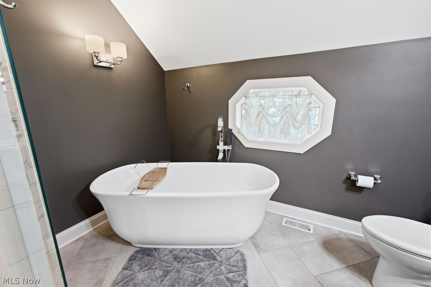 11685 Lancaster Chagrin Falls OH 44023