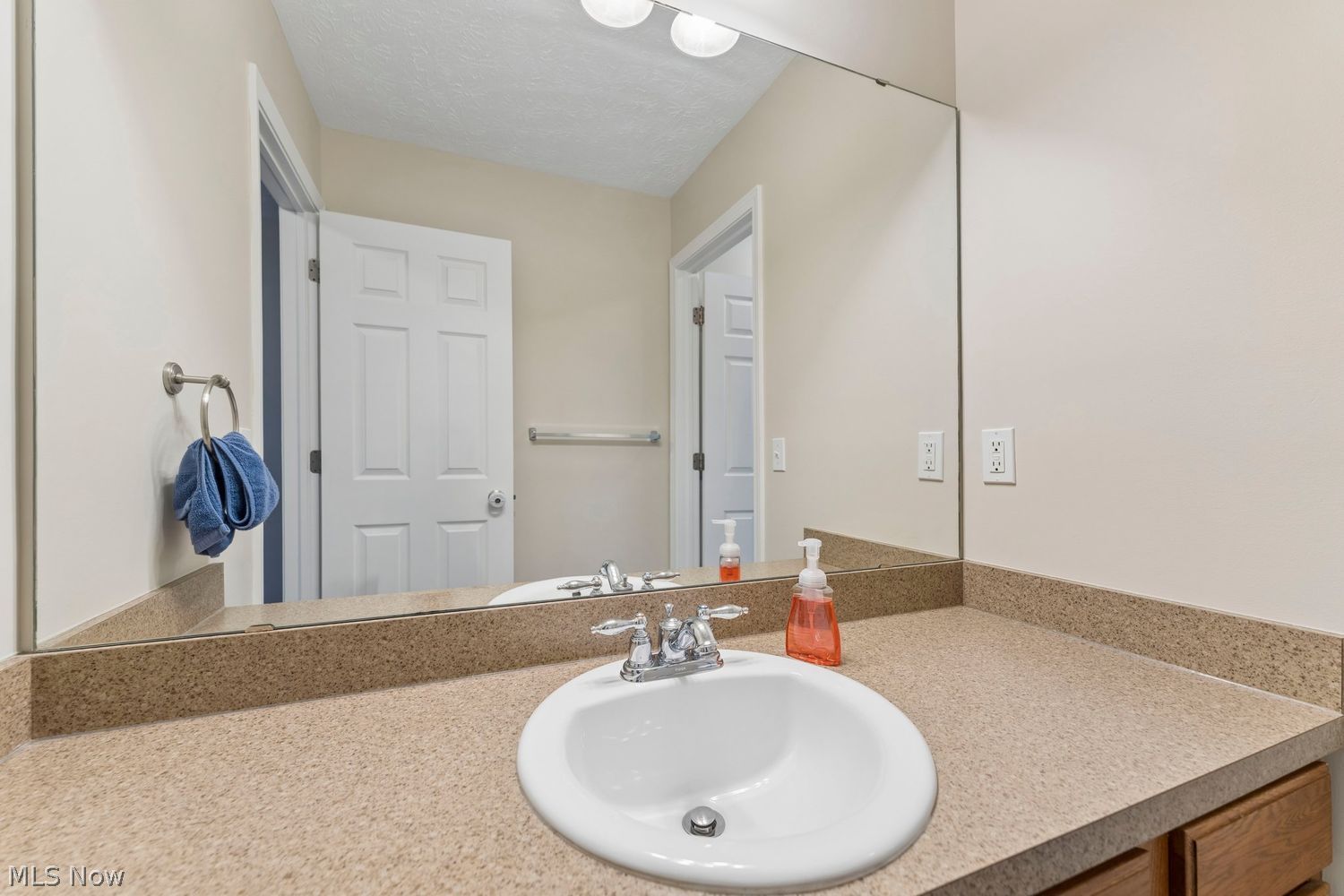 38041 Vista Lake Way North Ridgeville OH 44039