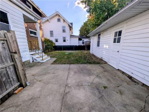 29 11th Street NE Massillon OH 44646