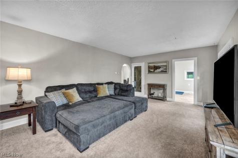 6854 Hillway Avenue NW North Canton OH 44720