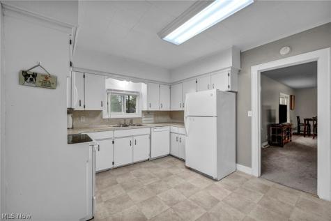 6854 Hillway Avenue NW North Canton OH 44720