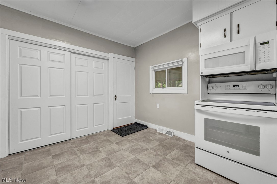 6854 Hillway Avenue NW North Canton OH 44720