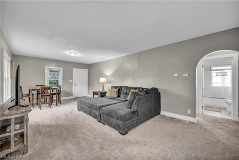 6854 Hillway Avenue NW North Canton OH 44720