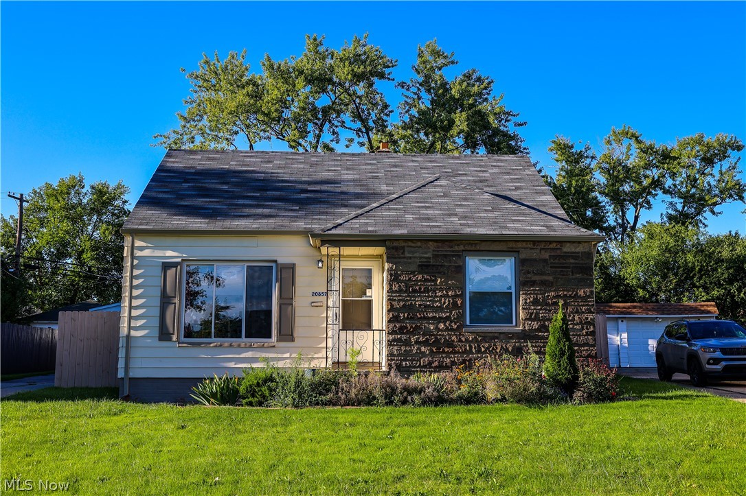 20657 Bowling Green Road Maple Heights OH 44137