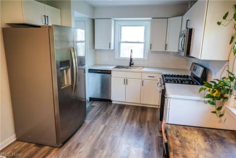 20657 Bowling Green Road Maple Heights OH 44137