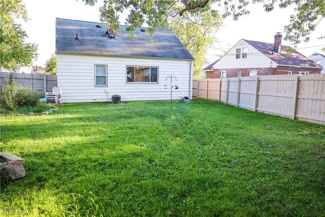 20657 Bowling Green Road Maple Heights OH 44137