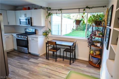 20657 Bowling Green Road Maple Heights OH 44137