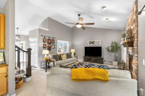 1065 Sparrow Run Streetsboro OH 44241