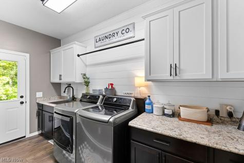 1065 Sparrow Run Streetsboro OH 44241