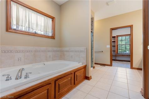 8025 Killeen Street NW Massillon OH 44646