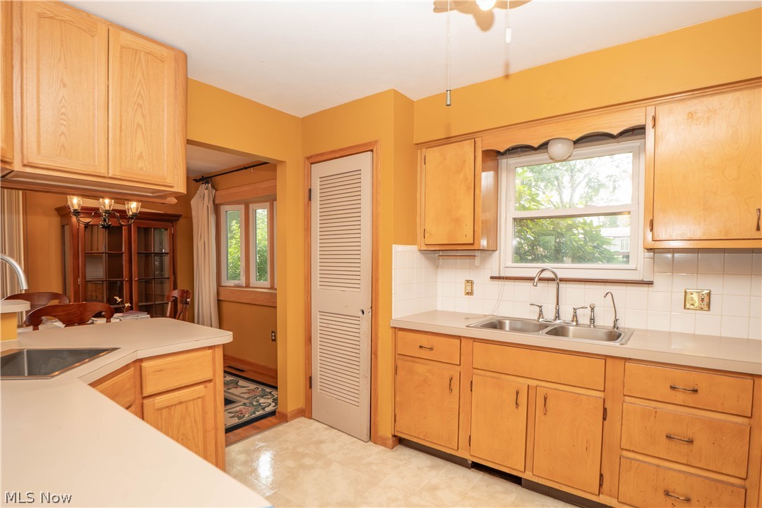 942 El Dorado Drive Akron OH 44319