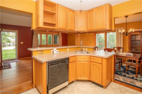 942 El Dorado Drive Akron OH 44319