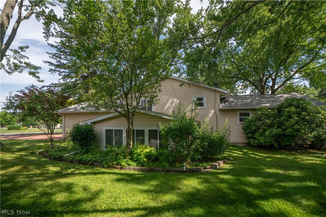942 El Dorado Drive Akron OH 44319