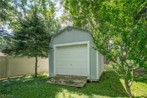 942 El Dorado Drive Akron OH 44319
