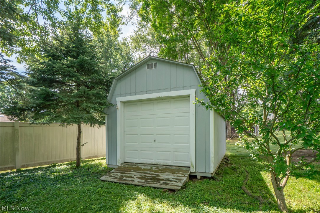942 El Dorado Drive Akron OH 44319