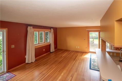 942 El Dorado Drive Akron OH 44319
