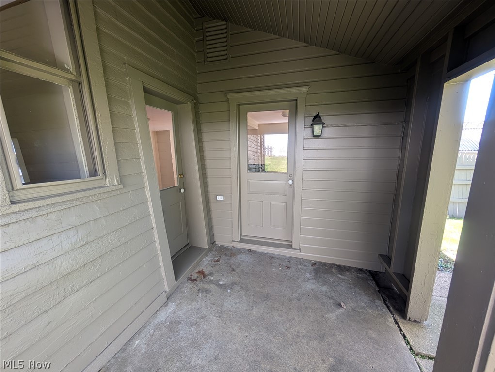 114 W Sheridan Avenue Somerset OH 43783