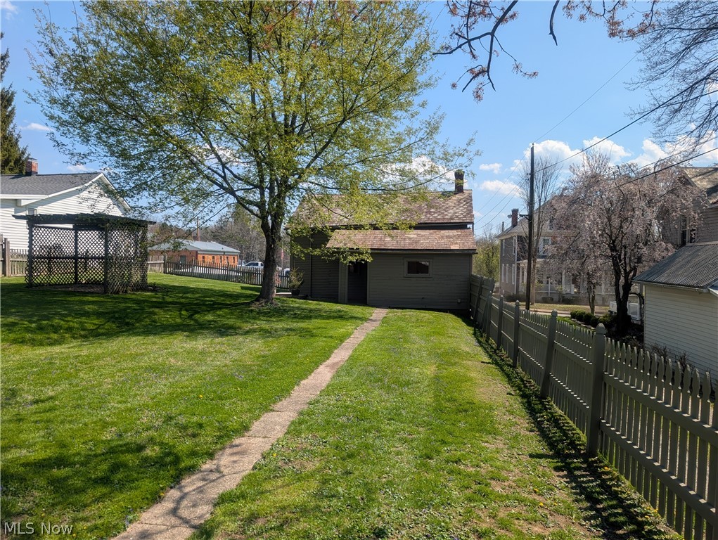 114 W Sheridan Avenue Somerset OH 43783