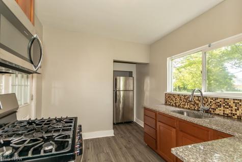 170 E 316th Street Willowick OH 44095