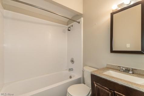 170 E 316th Street Willowick OH 44095
