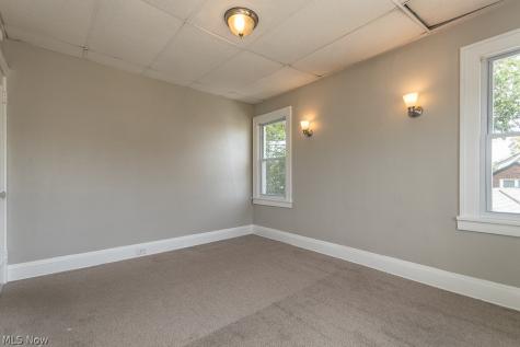 170 E 316th Street Willowick OH 44095