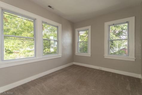170 E 316th Street Willowick OH 44095