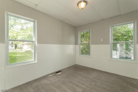 170 E 316th Street Willowick OH 44095