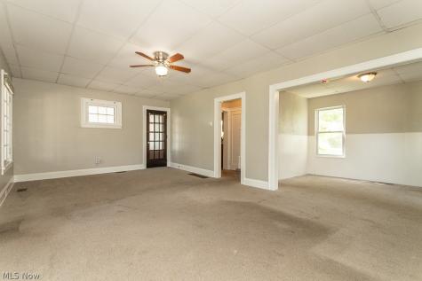 170 E 316th Street Willowick OH 44095