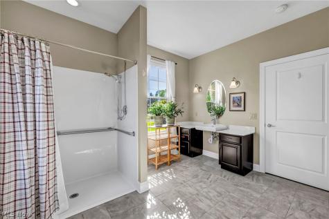 4326 Tudor Drive Willoughby OH 44094