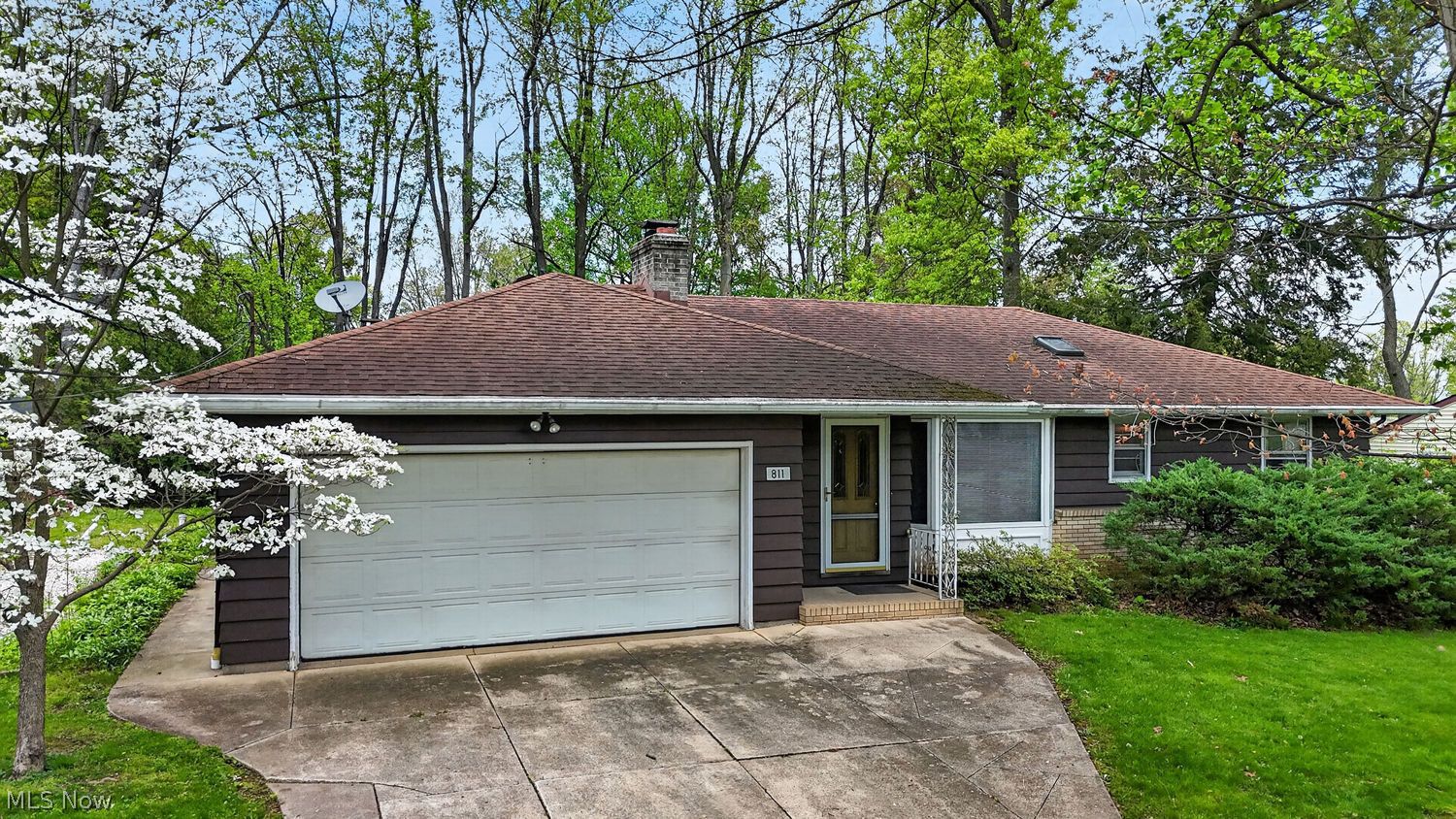 811 Havenwood Drive New Franklin OH 44319