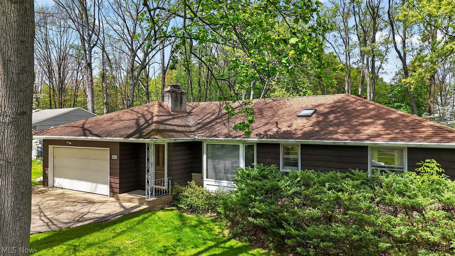 811 Havenwood Drive New Franklin OH 44319
