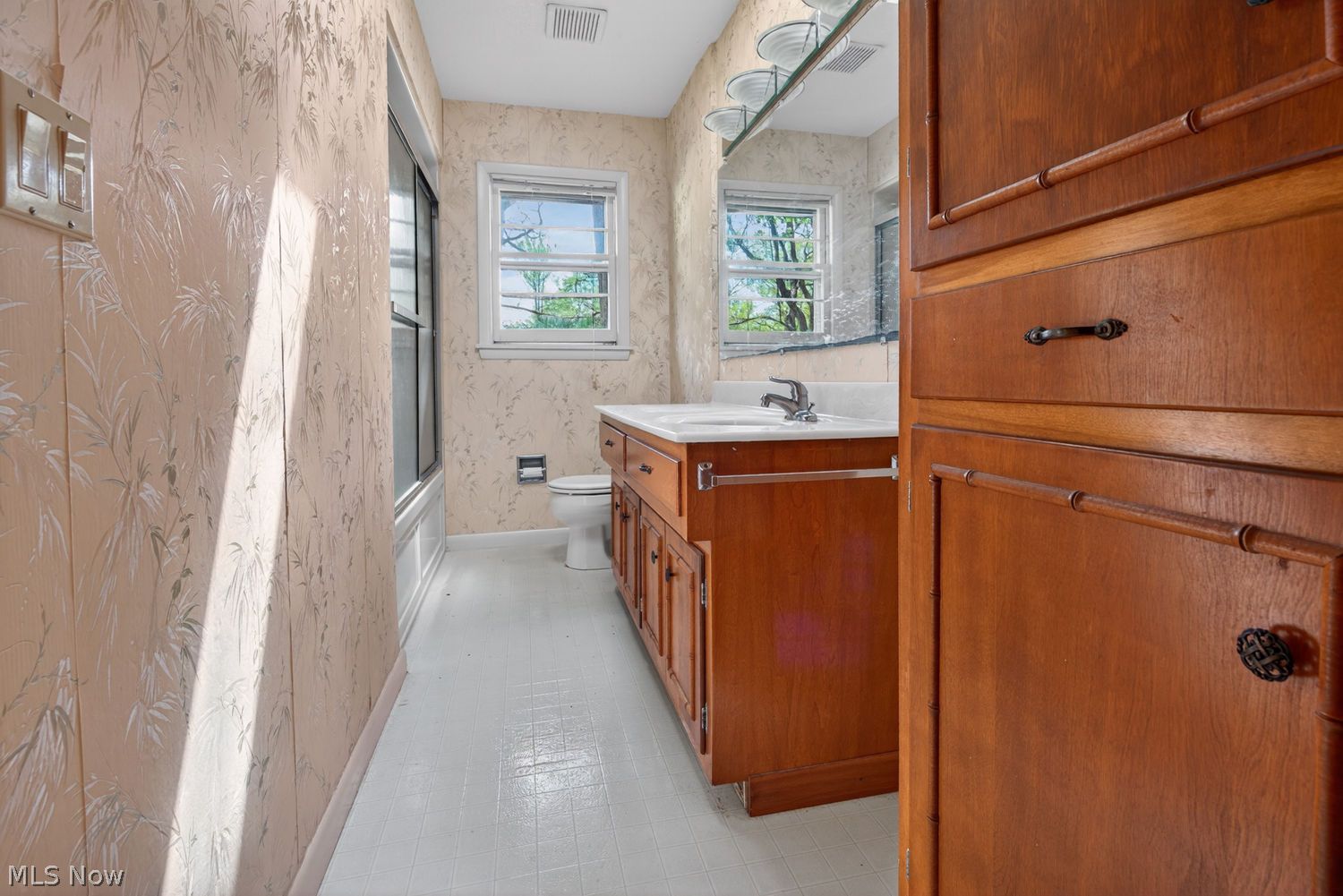 811 Havenwood Drive New Franklin OH 44319