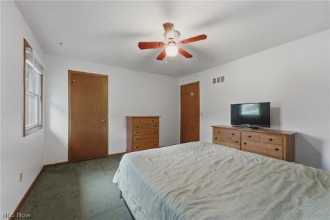 468 Roxbury Avenue NW Massillon OH 44646