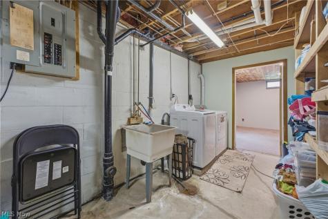 468 Roxbury Avenue NW Massillon OH 44646
