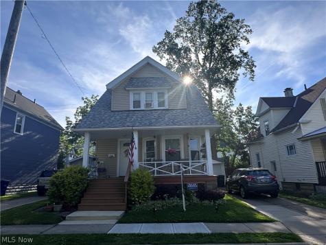 1554 Olivewood Avenue Lakewood OH 44107