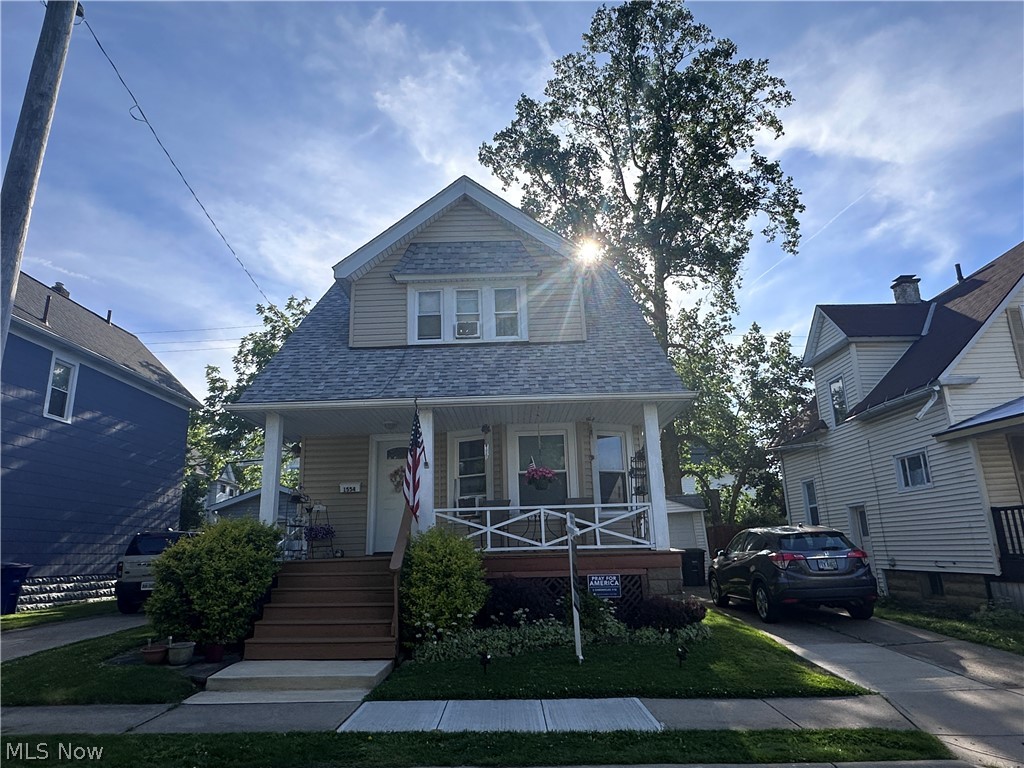 1554 Olivewood Avenue Lakewood OH 44107