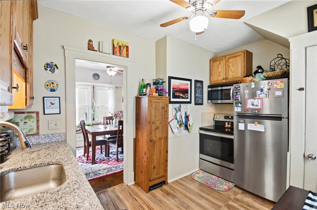 1554 Olivewood Avenue Lakewood OH 44107