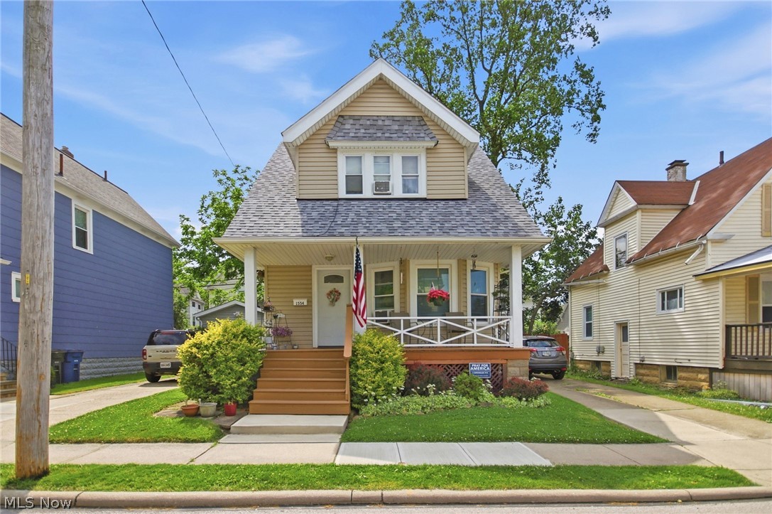 1554 Olivewood Avenue Lakewood OH 44107