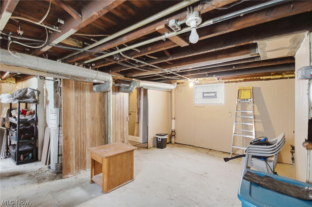 1554 Olivewood Avenue Lakewood OH 44107