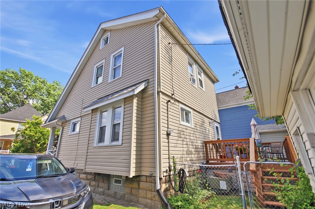 1554 Olivewood Avenue Lakewood OH 44107