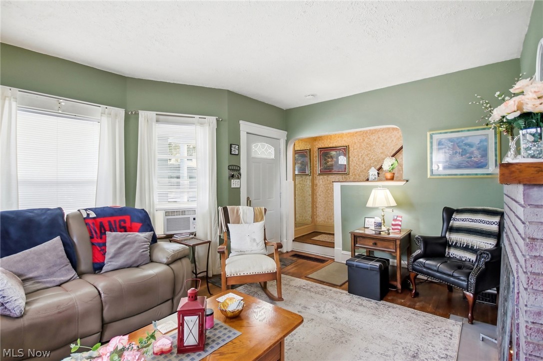 1554 Olivewood Avenue Lakewood OH 44107