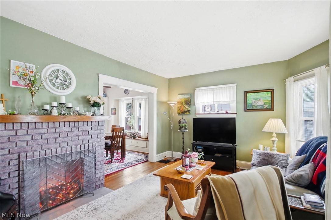 1554 Olivewood Avenue Lakewood OH 44107