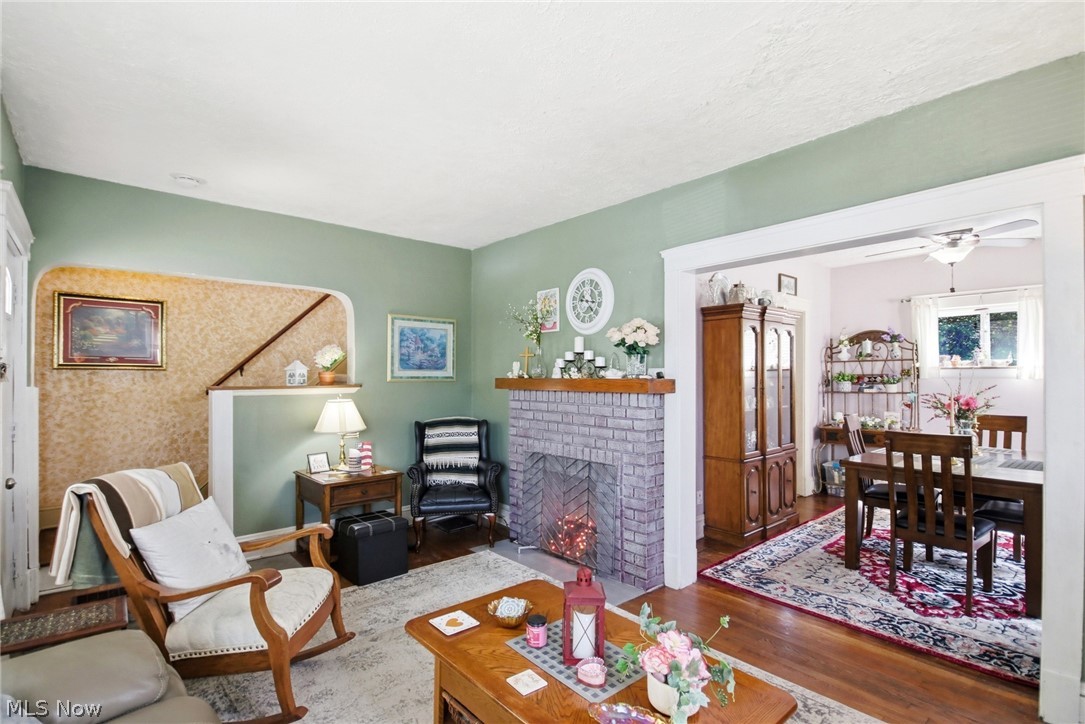 1554 Olivewood Avenue Lakewood OH 44107