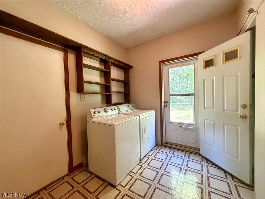 9059 E Mountain View Drive Chardon OH 44024